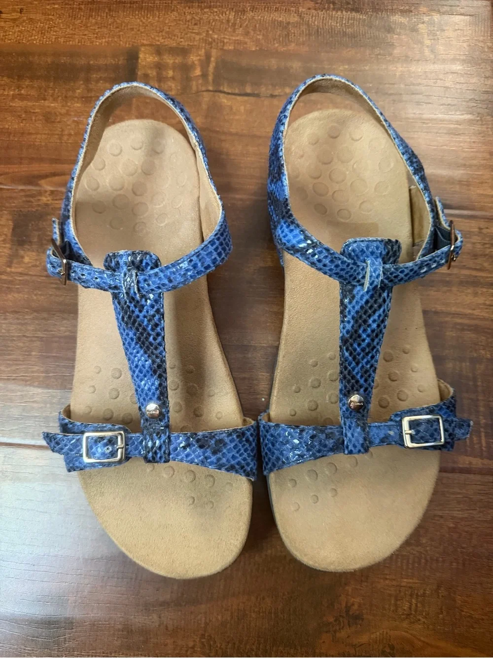 Vionic Blue Snake-Print T-Strap Women's Sandals Size 8